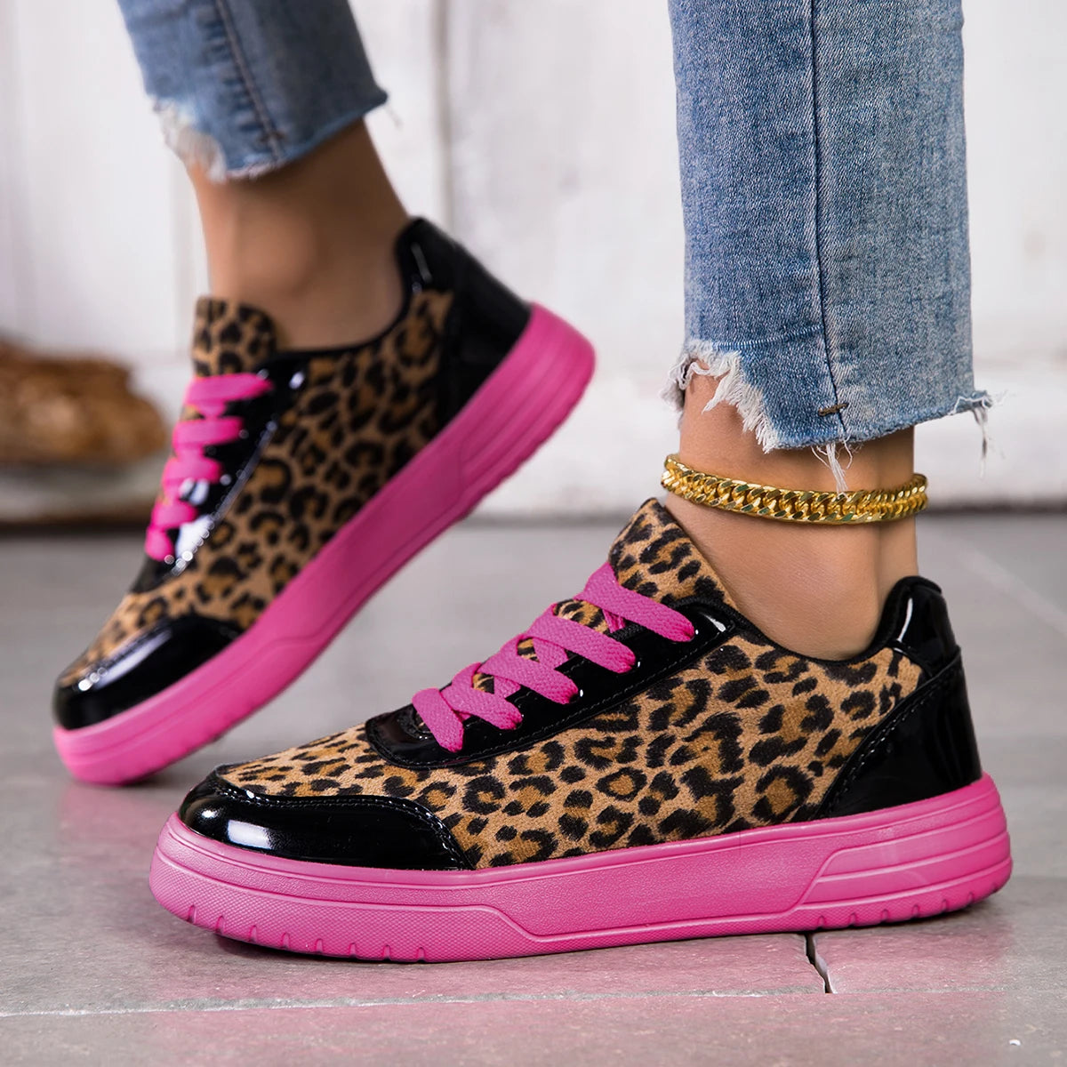 Womens Breathable Mesh Running Sneakers For Walking And Fitness