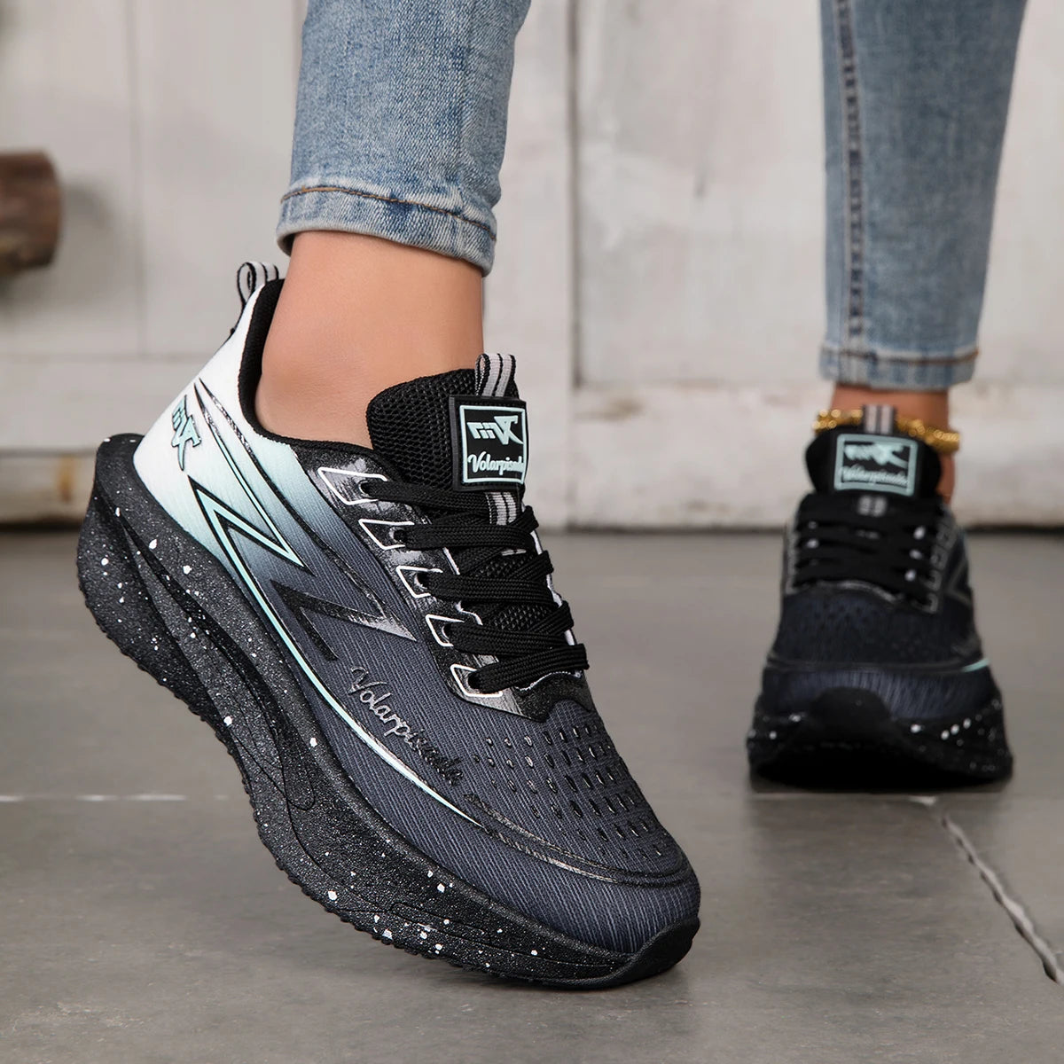 Breathable Mesh Running Sneakers With Cushioned Support And Grip