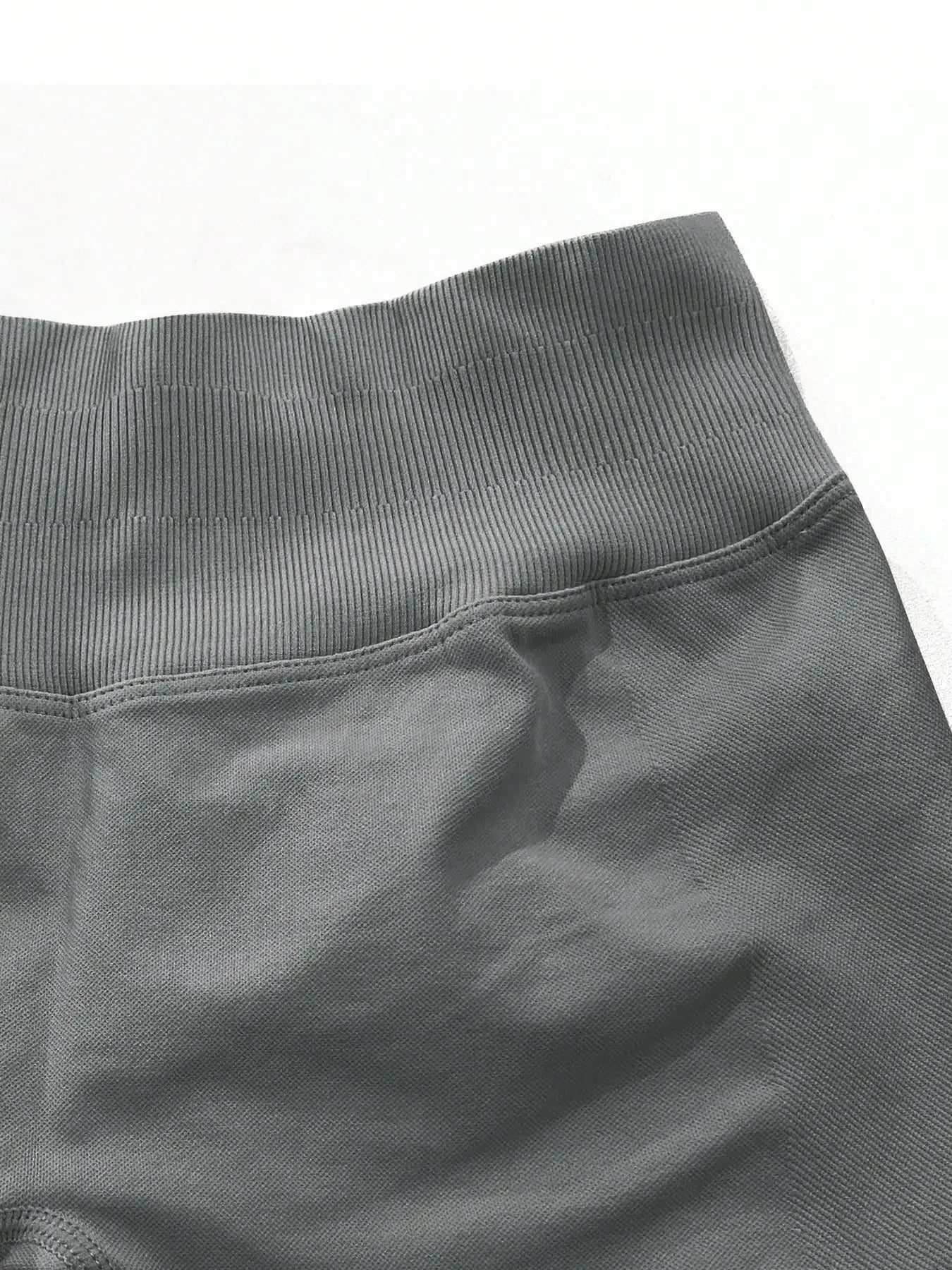 Women Seamless Butt Lifting Sports Shorts For Running And Gym
