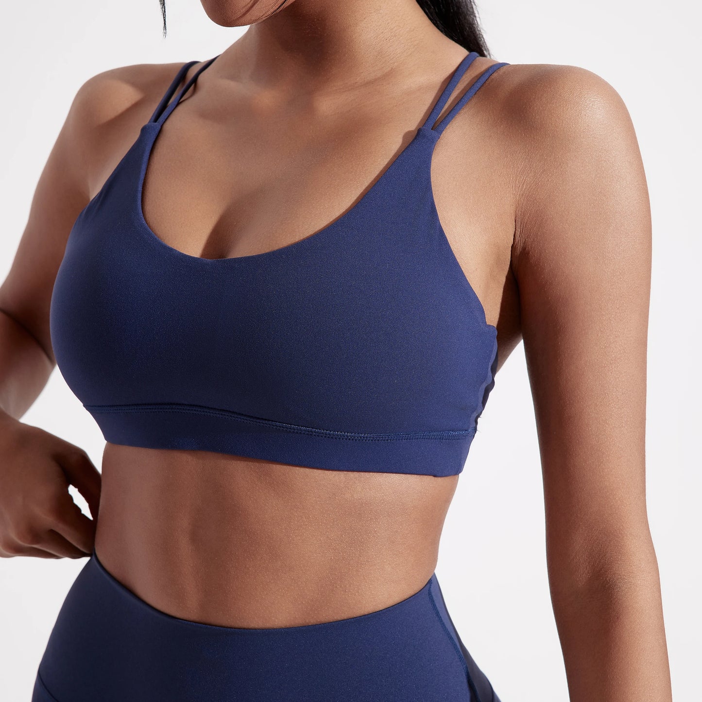 Women Breathable Cross Back Sports Bra For Gym Training